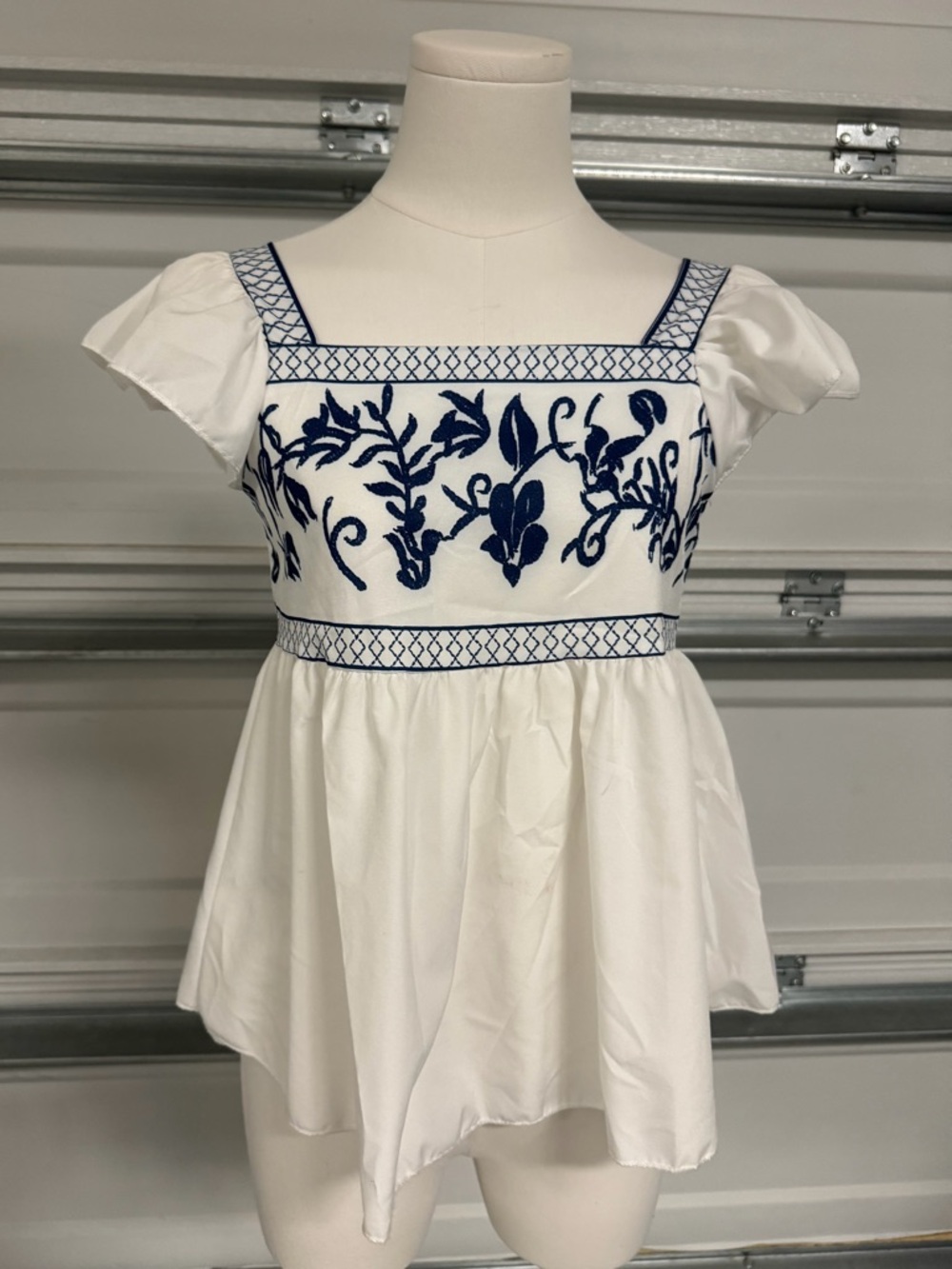 SHEIN Girls White Blue Embroidered Puff Sleeve top Size 12Y